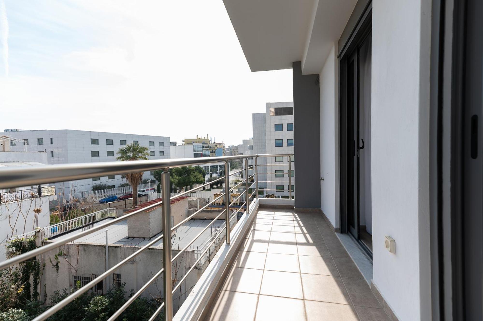 Stylish Spacious Apartment In Palaio Faliro Athens Exterior photo